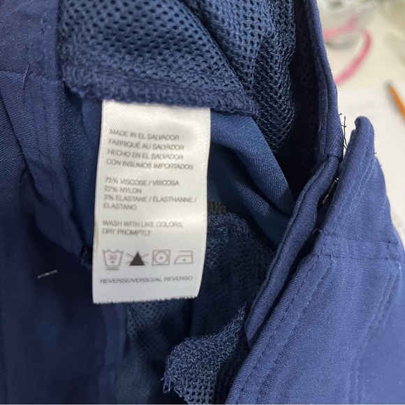 Izod Golf Blue UPF 15 Pedal Pusher Capri - Picture 9 of 13